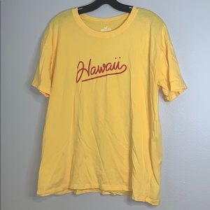 Hollister Hawaii yellow tee